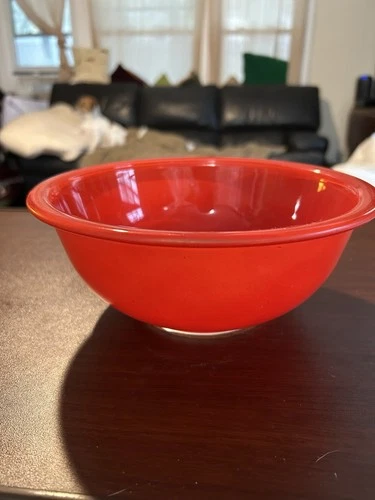 PYREX #323 Red w Clear Bottom 1 Liter Mixing Bowl Corning NY USA
