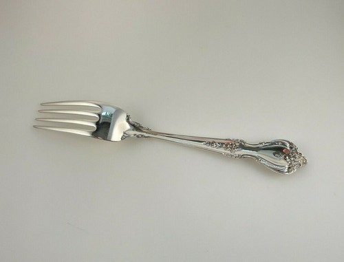 Lunt Delacourt Sterling Silver Place Fork - 7 3/8" - No Monogram - Picture 2 of 3