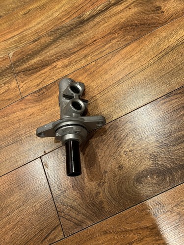 2011-2017 Honda Odyssey Brake Booster Master Cylinder - Picture 2 of 3