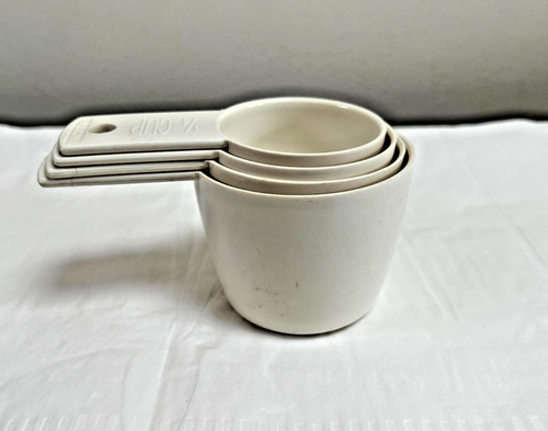 PYREX Accessories VTG Snap Together Dry Measuring Cups / ML Set Of 4 White - Picture 4 of 11