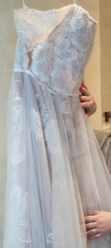 wedding dress size 18 used - Picture 5 of 7