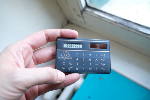 Original Vintage HONG KONG Calculatrice Solaire SLIM CARD SOLAR CELL 111 - Photo 3/10