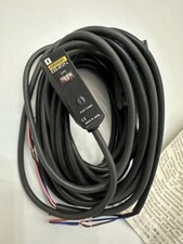 1PCS OMRON E3S-AT21 PHOTOELECTRIC SWITCH 10-30VDC