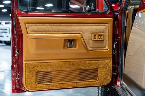 1993 Dodge D250 & W250 Club Cab 149" WB 4WD - Picture 15 of 40