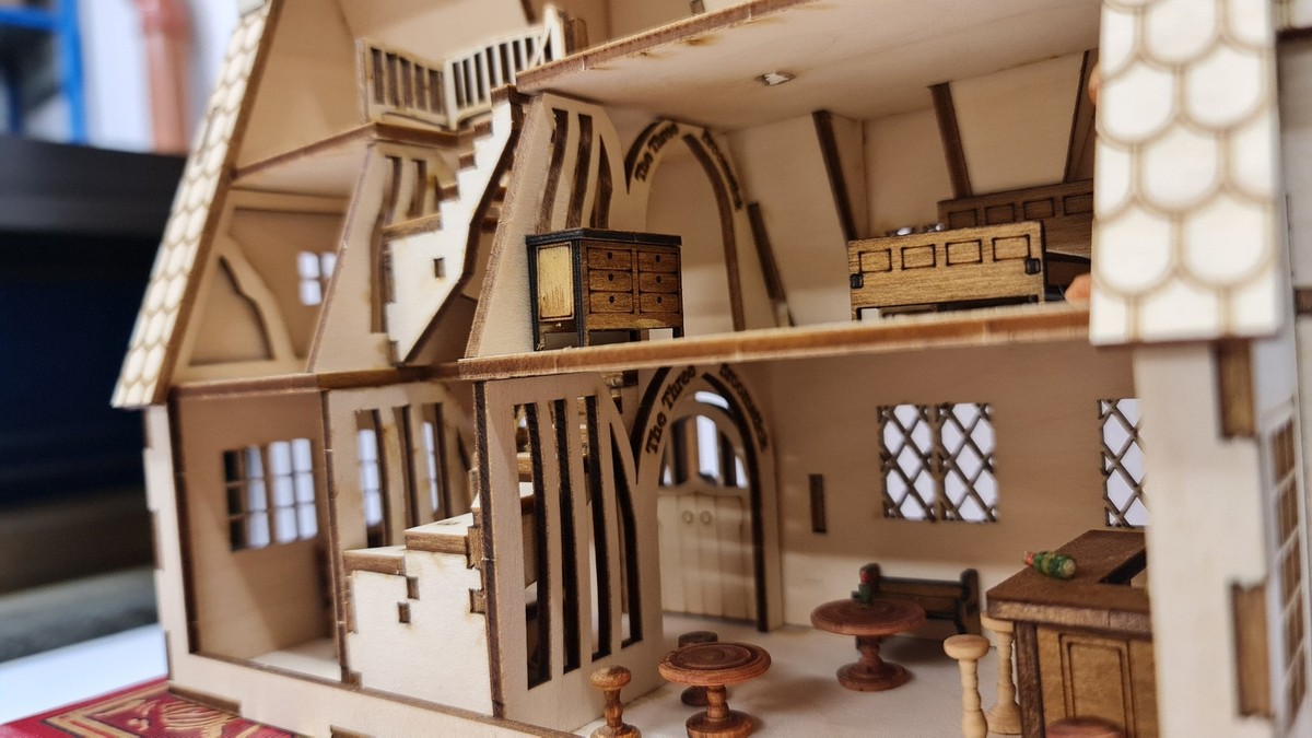 Kit fai da te per casa in miniatura con struttura a A in scala 1