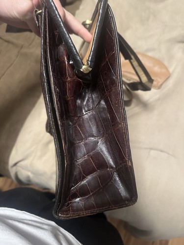 Cartera de mano vintage de cuero de cocodrilo marrón Vassar con espejo y monedero - Imagen 3 de 12