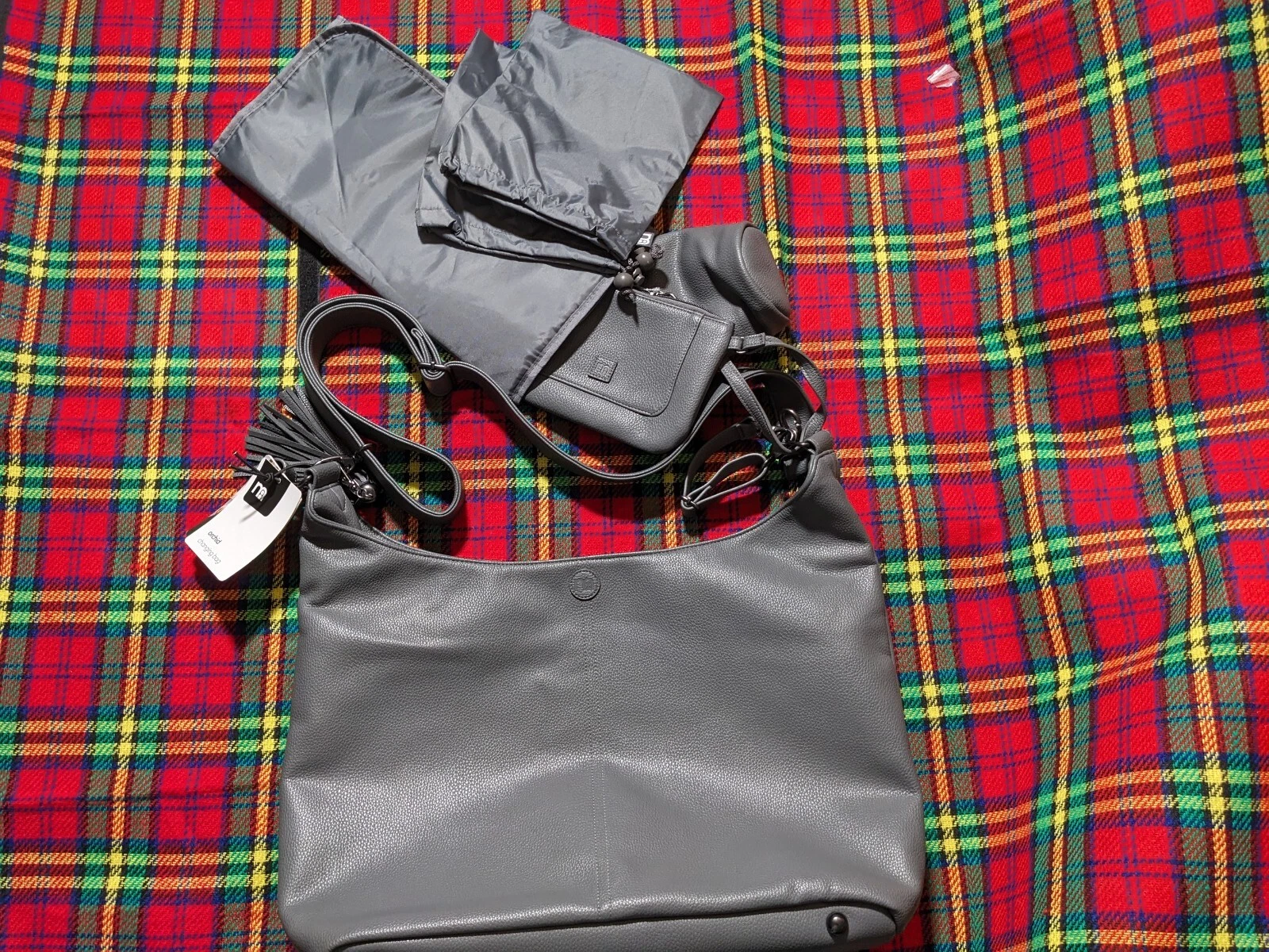 Mothercare Orchid Changing Bag – Grey RRP: £64 bnwt
Opens in a new window or tab