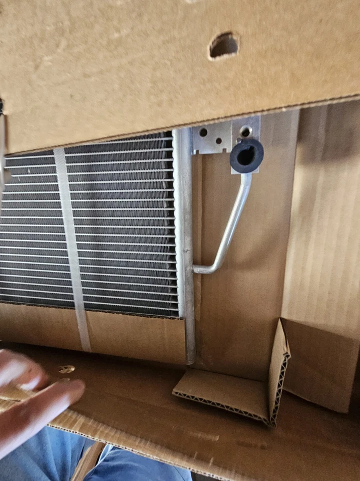 A/C Condenser Carquest 7-4993 - Image 3 of 4