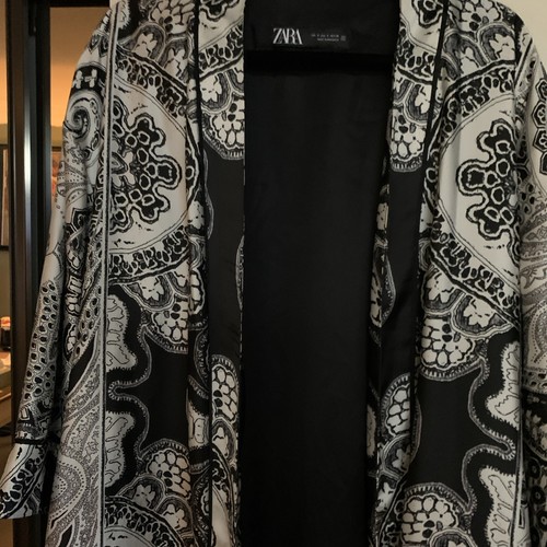 Black And White Satin Kimono Boho Duster By Zara-Small But Fits Like Medium - Picture 3 of 9