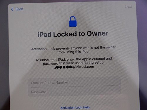 Apple iPad (8th Gen.) A2270 32GB, WiFi, 10.2 in - Space Gray - READ LOCKED - Picture 2 of 14