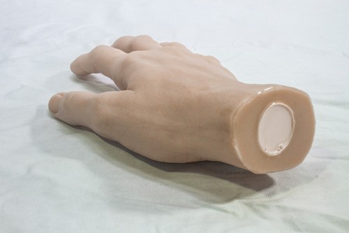 Pose-able Right Male Silicone Mannequin Hand - Display Model Prop Lifesize - Picture 2 of 9