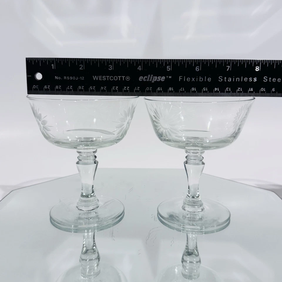 (2) Vasos de Postre Vintage Transparente Floral Grabado Pedestal Girasol Margarita Ráfagas Foto 4 de 4