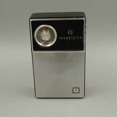 Vintage JC Penney Penncrest 1151 AM Transistor Radio - Picture 2 of 9