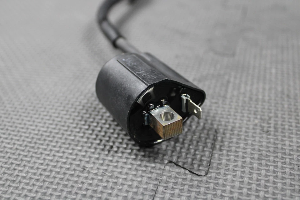 Yamaha TTR230 2005 05-22 OEM bobina de encendido bujía cable de arranque 3KJ-82310-13-00 Foto 3 de 4