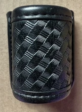 Bianchi Accumold Size 2 Black Leather Weave Open Top Flashlight Holster 