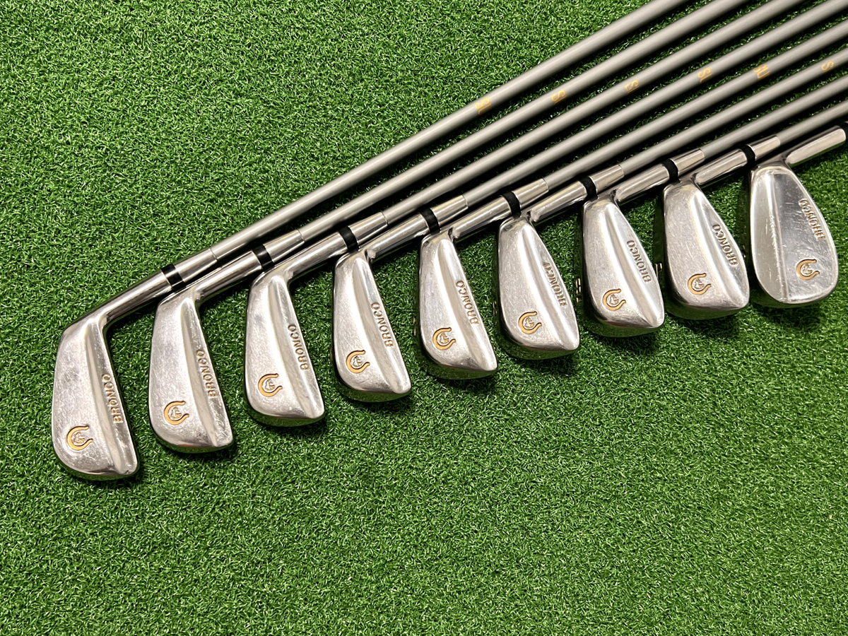 Taylormade SIM Twist Face 9.0° Driver Stiff (Optional) Graphite Shaft Majek Grip Taylormade SIM Twist Face 9.0° Driver Stiff (Optional) Graphite Shaft Majek Grip