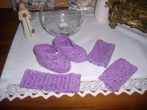Set Babyschuhe, Stulpen Stirnband , GEHÄKELT, Handarbeit -Unikat Neu! - Bild 9 von 9
