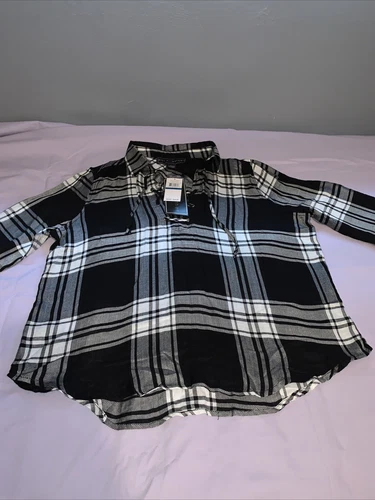 NWT Polly & Esther Long Sleeve Black & White Plaid Tunic Blouse Women’s Large