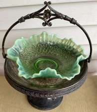 VINTAGE GREEN GLASS SILVERPLATE BRIDE BASKET, NICE VINTAGE GREEN GLASS SILVERPLATE BRIDE BASKET, NICE - Image 1