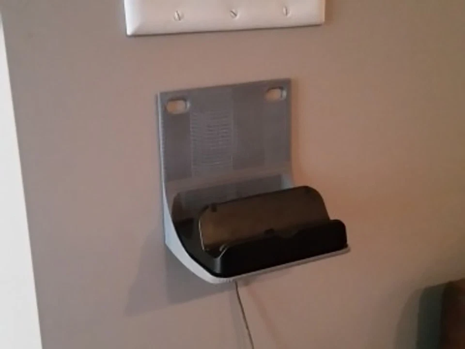 Nintendo Wii U GamePad Wall Mount Holder Bracket Console Display Hanger Rack - Image 2 of 4