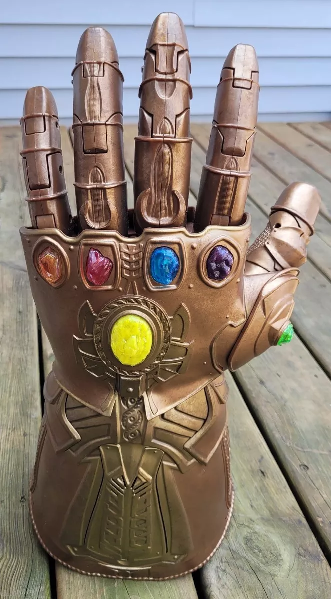 Thanos articulated gauntlet 2025