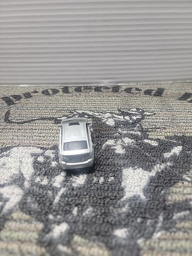 2015 MATCHBOX 2009 TOYOTA PRIUS SILVER 1:64 DIECAST 2 3/4" CAR RIDESHARE/0425 - Picture 4 of 10