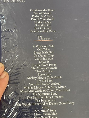 The Music of Disney: A Legacy in Song 3 CD-Box Set with Picture Album! 1992 - Picture 10 of 20