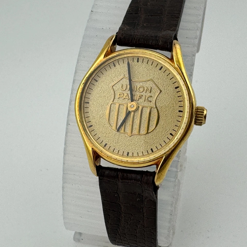 Antigo Union Pacific Swiss relógio de quartzo analógico feminino tom dourado ~ para reparo de peças - Imagem 2 de 4