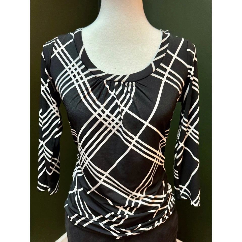 New York & Company Black & White Geometric Plaid Stretch Top Women's XS - Image 3 of 4