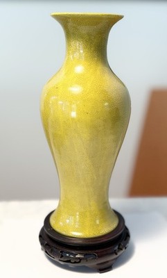 Antique Chinese Qianlong Mark Yellow Lemon Lime Green Liuyeping