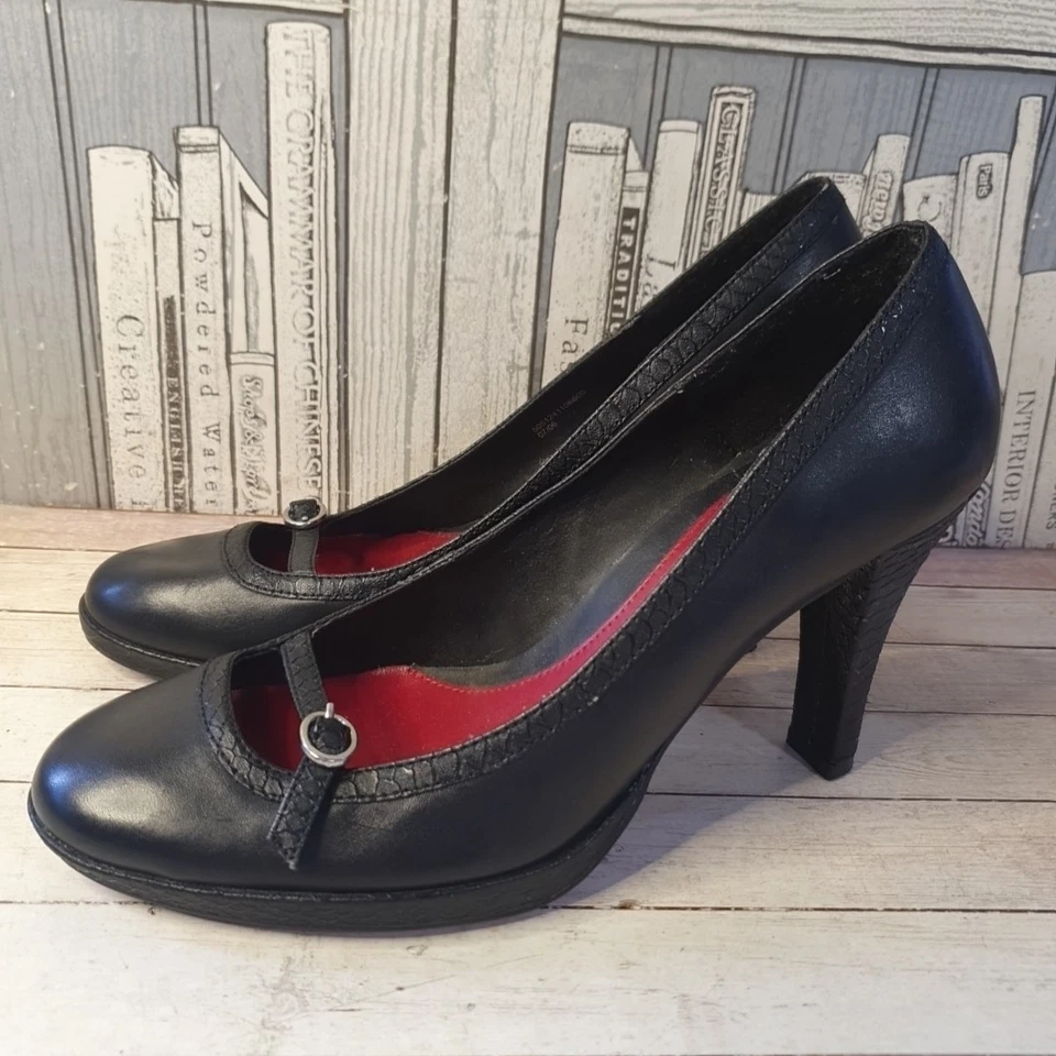 Zapatos de corte de tacón alto negros para dama con detalle de hebilla - talla 6 Foto 4 de 4