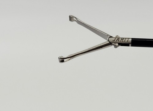 Pinzas Babcock Jarit 630-147 21 mm punta/mandíbula mango recto Roto-Lok 14-3/8" - Imagen 2 de 4