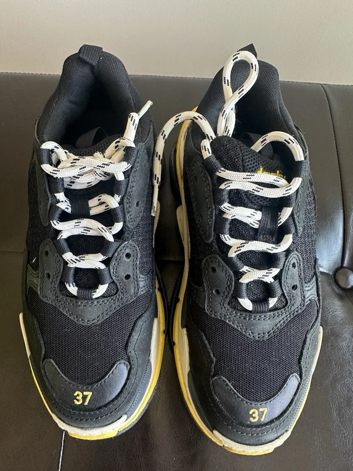 Calcinhas femininas Baleniaga Triple S preto e amarelo, tamanho 37 - Imagem 2 de 4