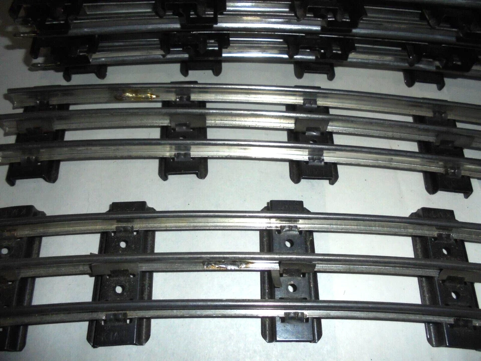 LOT OF 16 O GAUGE O/72 CURVES TO MAKE A FULL CIRCLE SAME AS LIONEL - Image 3 of 3