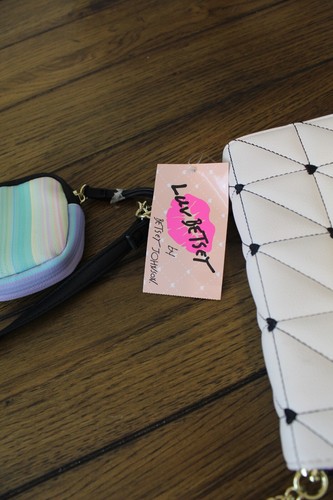 Luv Betsey x Betsey Johnson NWT Crossbody Wallet + Coin Pouch Rainbow - Picture 7 of 12