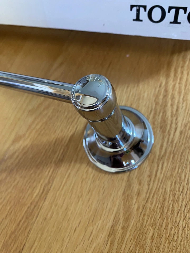 TOTO Transitional Collection YB20024#CP Towel Bar 24” Polished Chrome - Изображение 4 из 4