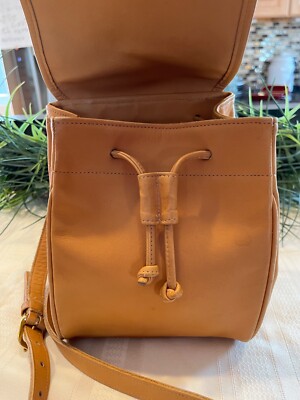 Vintage COACH 4029 Chamois Tan Leather Flap Drawstring Shoulder Crossbody Purse Coach 4029 Vintage Flap Drawstring Bucket and 50 similar items main image 4