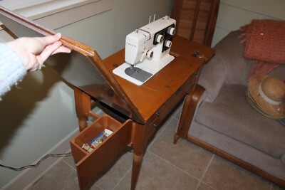 MADE IN JAPAN JANOME NEW HOME FULL ROTARY SEWING MACHINE MOD. 921