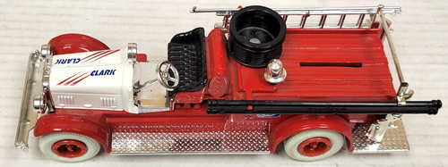 ERTL Collectibles - CLARK - 1926 SEAGRAVE FIRETRUCK Bank (1996 Issue) - Picture 3 of 15
