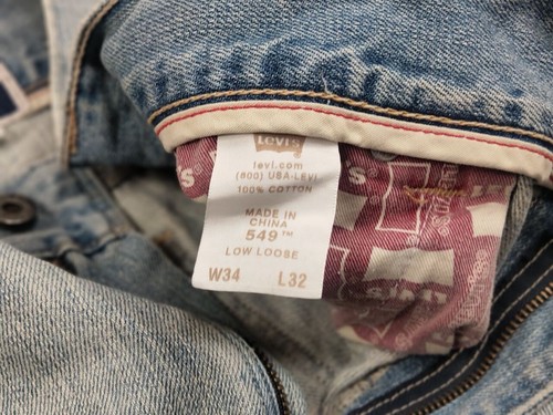 Vintage Levis 549 Baggy Light Wash Distressed Denim Jeans - Picture 18 of 18