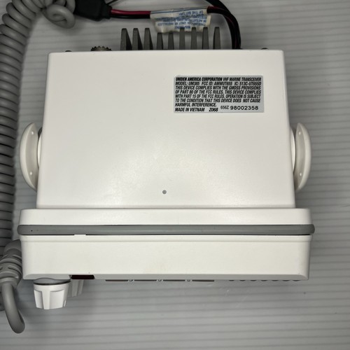 Uniden UM385 Marine VHF Radio with NMEA 0183 In/Out and Triple Watch Feature - Picture 11 of 13