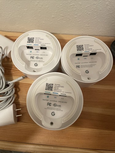 Google AC-1304 Mesh WiFi System, 3-Pack Bundle -two Cords Only See Pictures As I - Photo 9/9