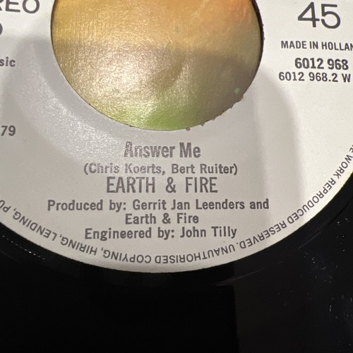 EARTH AND FIRE: Weekend / Answer Me 7” Vinyl Single Picture Sleeve Holland 1979 - Picture 8 of 11