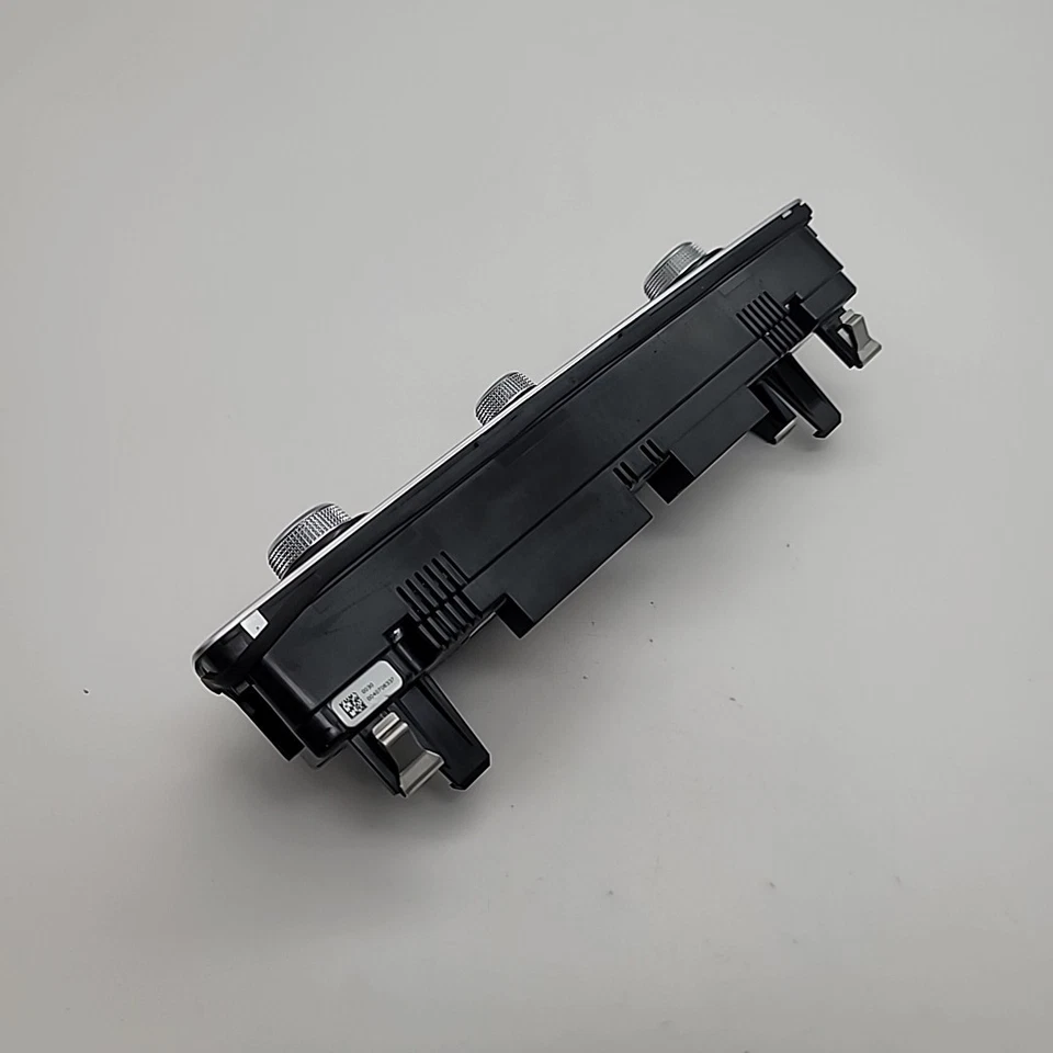 2015 - 2016 AUDI A3 FRONT AC CLIMATE CONTROM TEMP UNIT OEM - Image 3 of 4