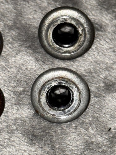 Set of (8) Goldwing Valve Cover Bolt Seal Honda (RUBBER, MOUNTING) 90541-371-000 - Picture 4 of 18