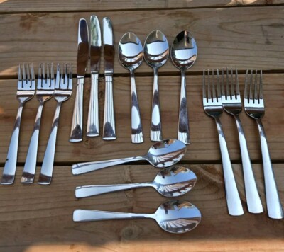 ONEIDA ZINC PATTERN STAINLESS FLATWARE 15 PC LOT SERVICE FOR 3