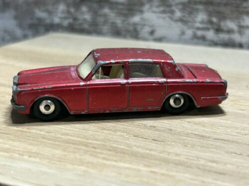 Vintage 1967 Matchbox Lesney England Red Rolls Royce Silver Shadow #24