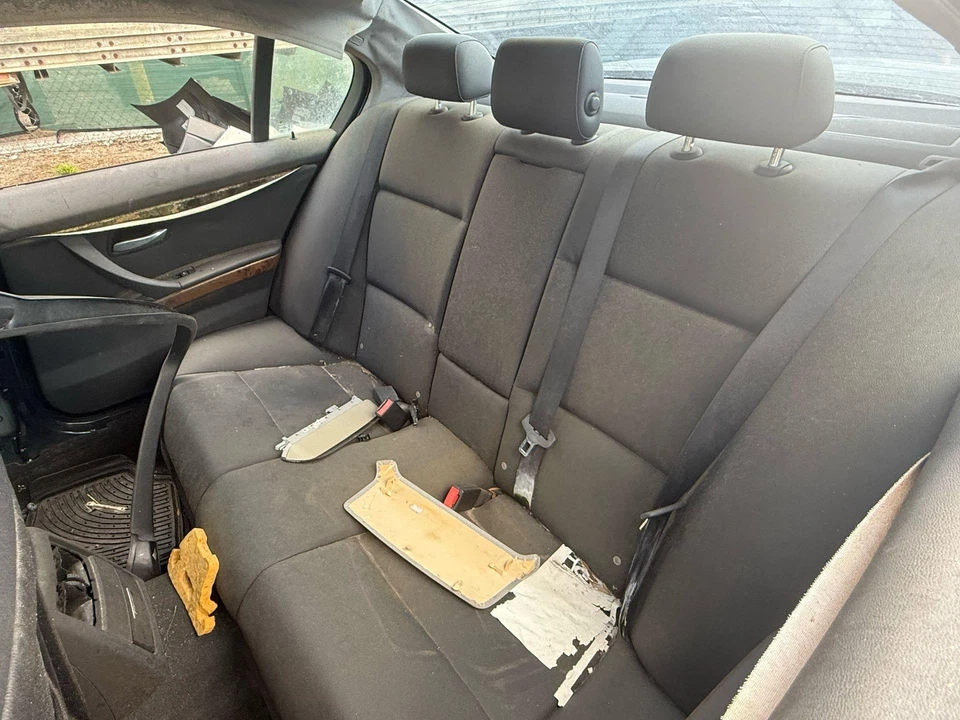 Conjunto de parachoques delantero OEM BMW 325i 2006-2008 3,0 L OEM Foto 3 de 4