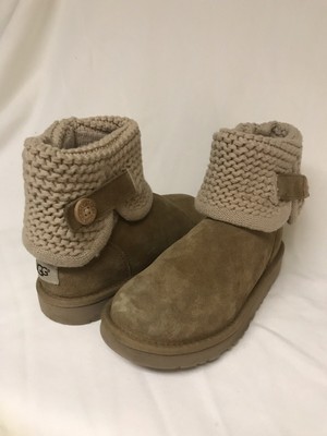 ugg shaina knit short boot