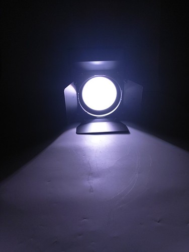 2pc/lot High Power 200w COB Par Light W/barndoor Stage DMX LED Par DJ 5in1 - Picture 2 of 10